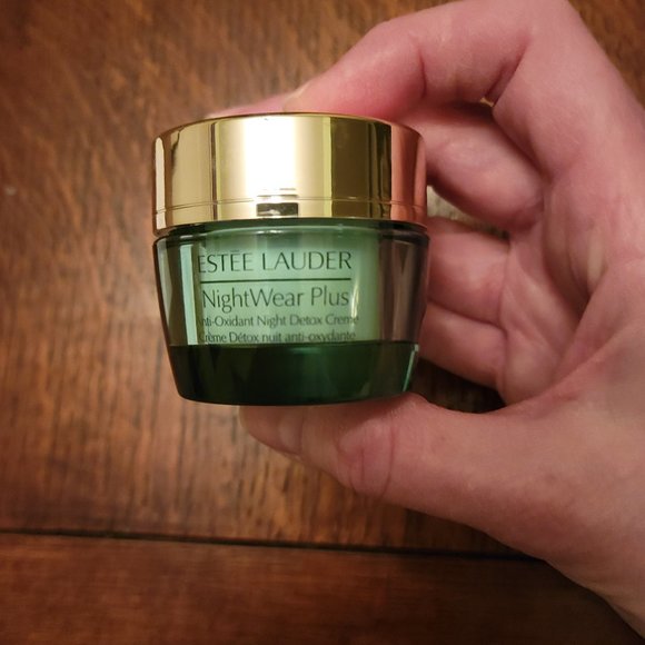 Estee Lauder Set of 7 Nightwear, Revitalizing Cream and Lipstick and tote bag - Picture 6 of 8